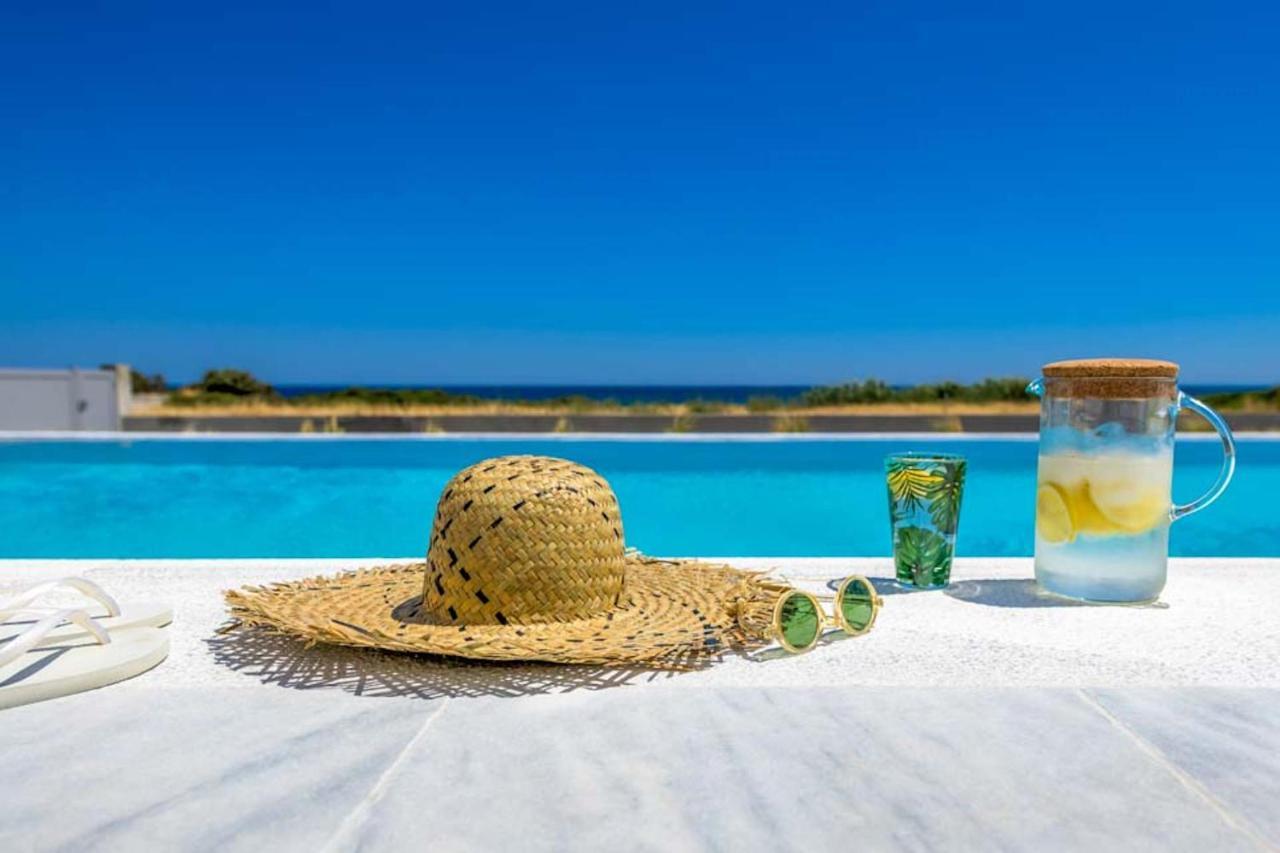 Seashore Beachfront Villa Лакания Экстерьер фото