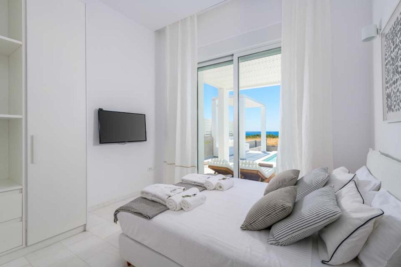 Seashore Beachfront Villa Лакания Экстерьер фото